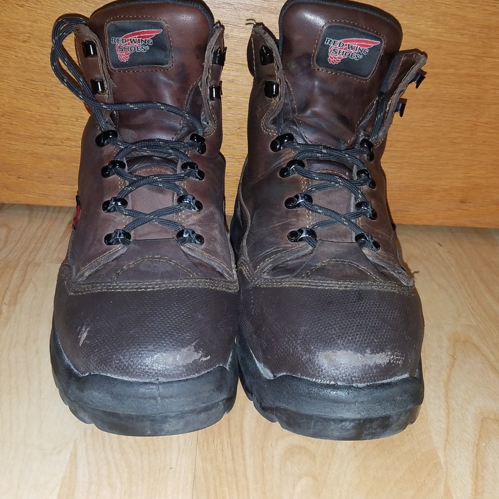 Steel toe work boots